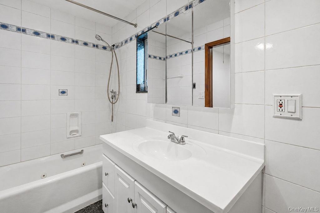 Single Family 159th Avenue  Queens, NY 11414, MLS-1042834-10