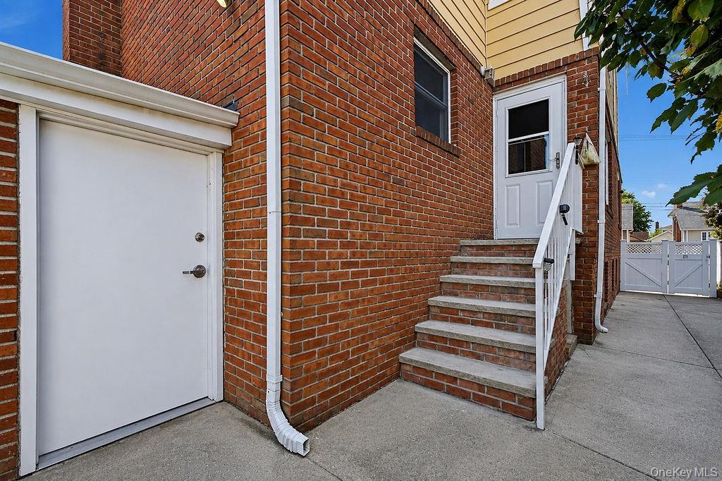 Single Family 159th Avenue  Queens, NY 11414, MLS-1042834-25
