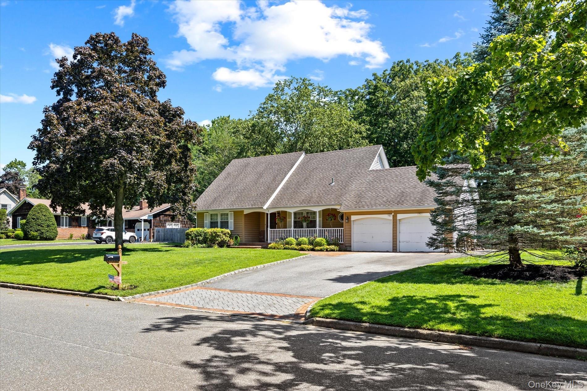 Single Family Charlemagne Drive  Suffolk County, NY 11767, MLS-1042836-2