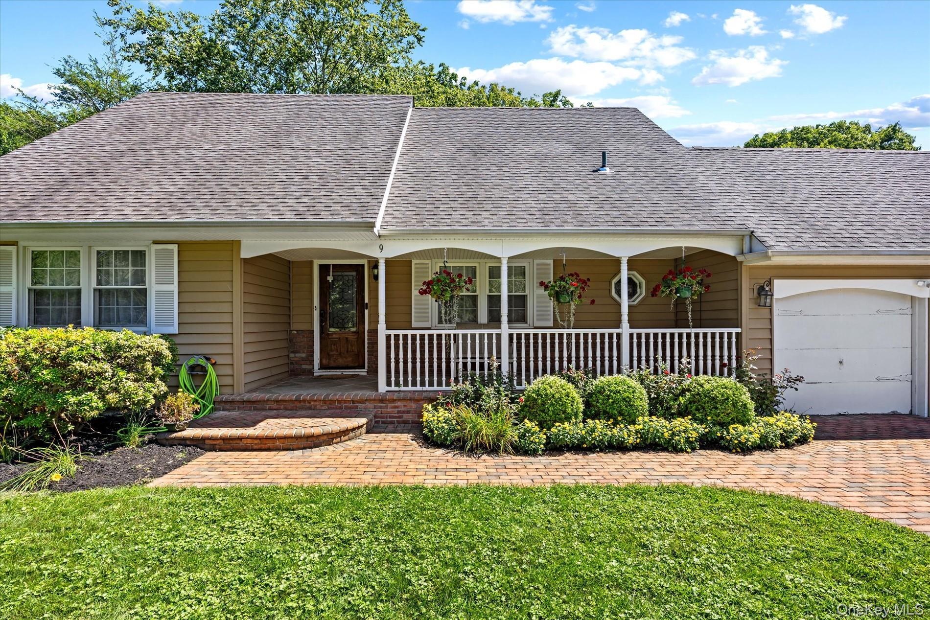 Single Family Charlemagne Drive  Suffolk County, NY 11767, MLS-1042836-4