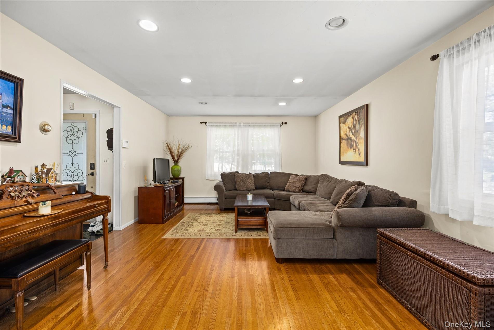 Single Family Charlemagne Drive  Suffolk County, NY 11767, MLS-1042836-5