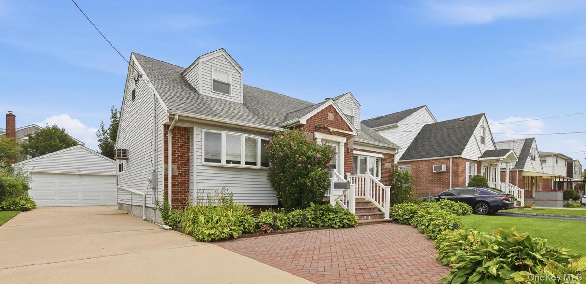 Single Family Caroline Avenue Nassau County, NY 11010, MLS-1042838-2