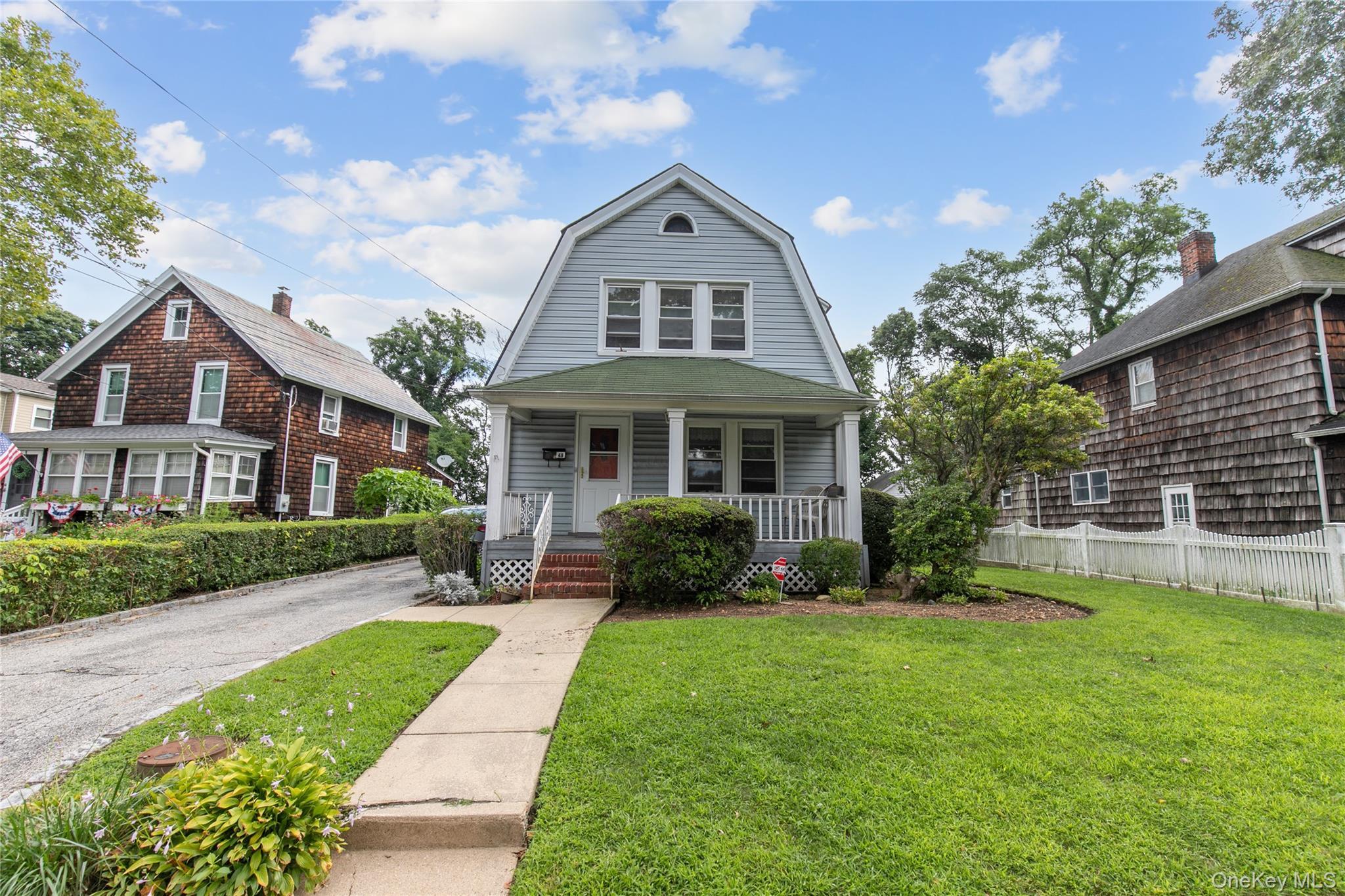 Single Family Saint Marks Place Nassau County, NY 11577, MLS-1042847-2