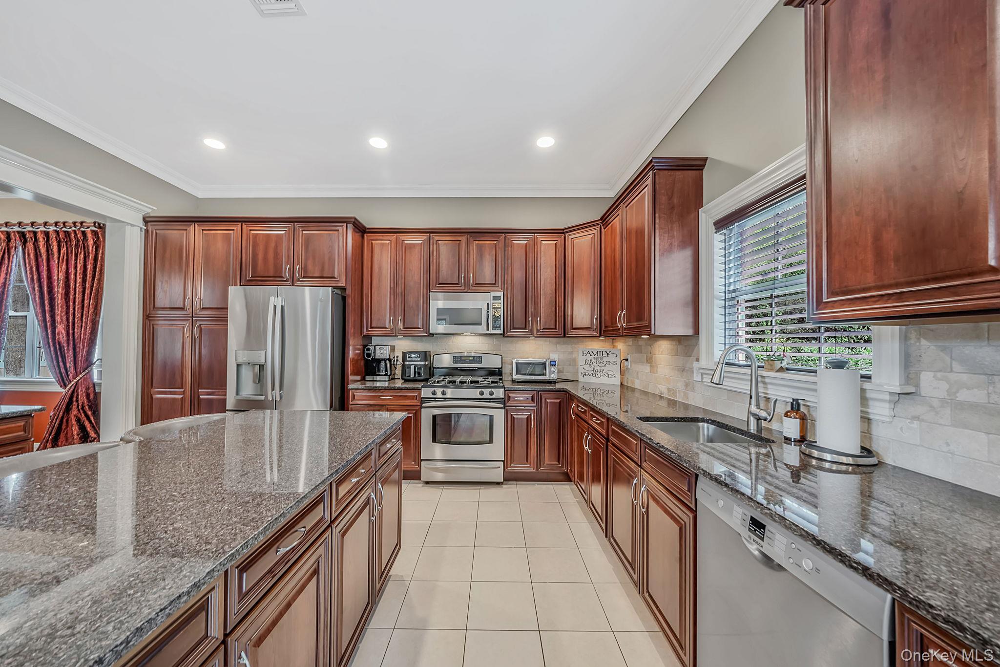 Single Family Independence Way Suffolk County, NY 11764, MLS-1042861-14