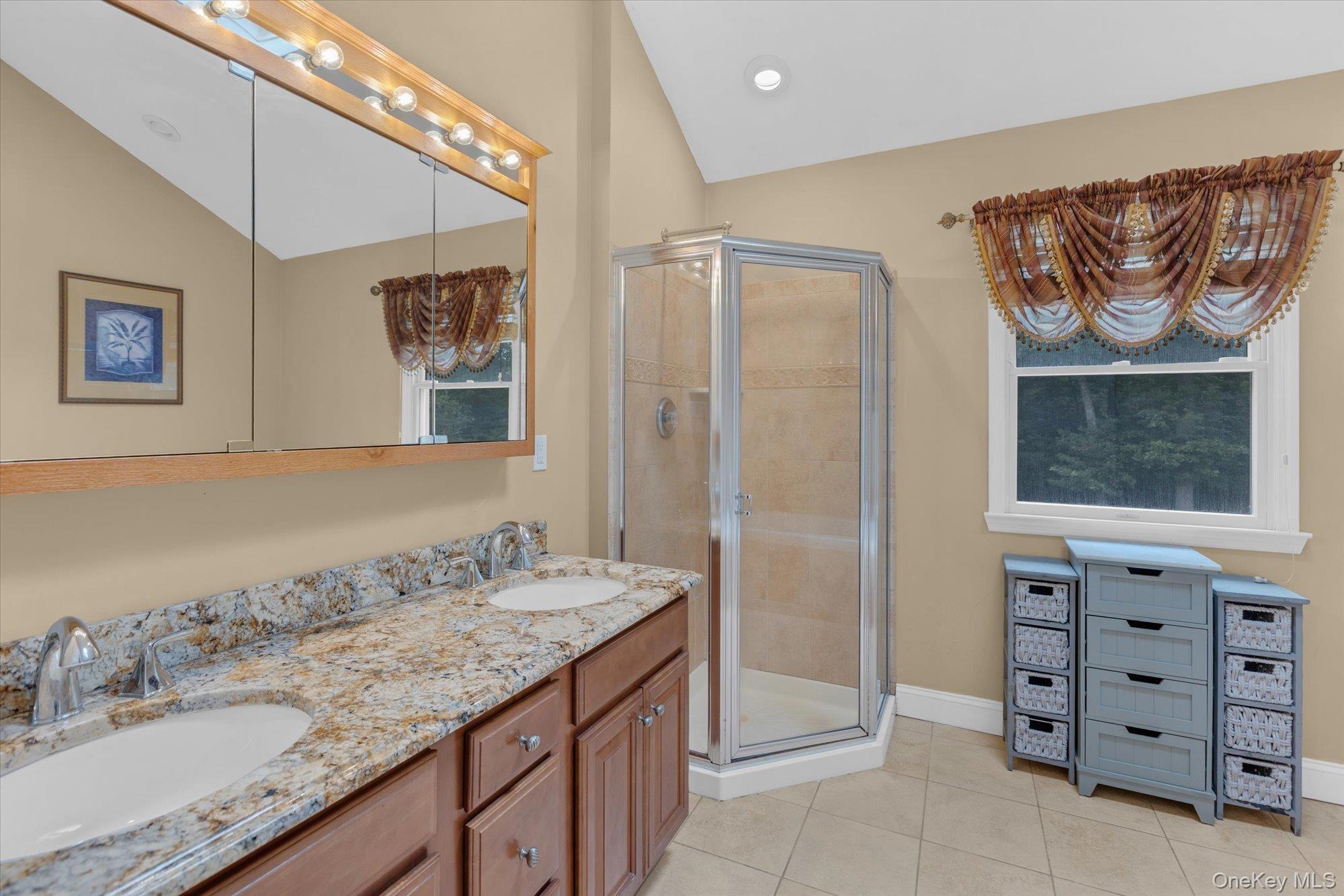 Single Family Pashen Place Suffolk County, NY 11746, MLS-1042863-14