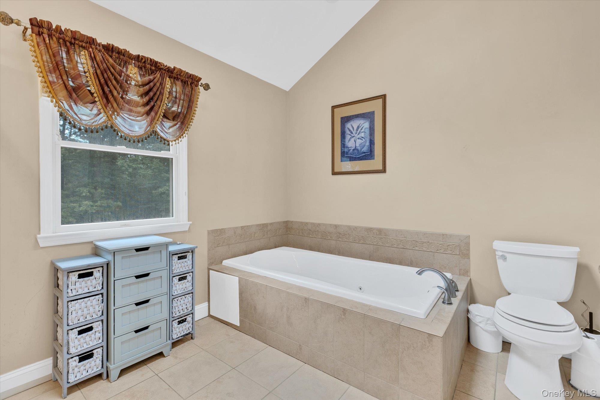 Single Family Pashen Place Suffolk County, NY 11746, MLS-1042863-15