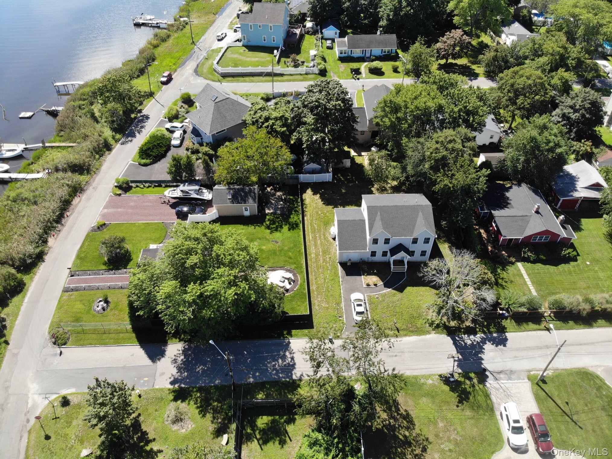 Single Family W Narcissus Road Suffolk County, NY 11951, MLS-1042865-28
