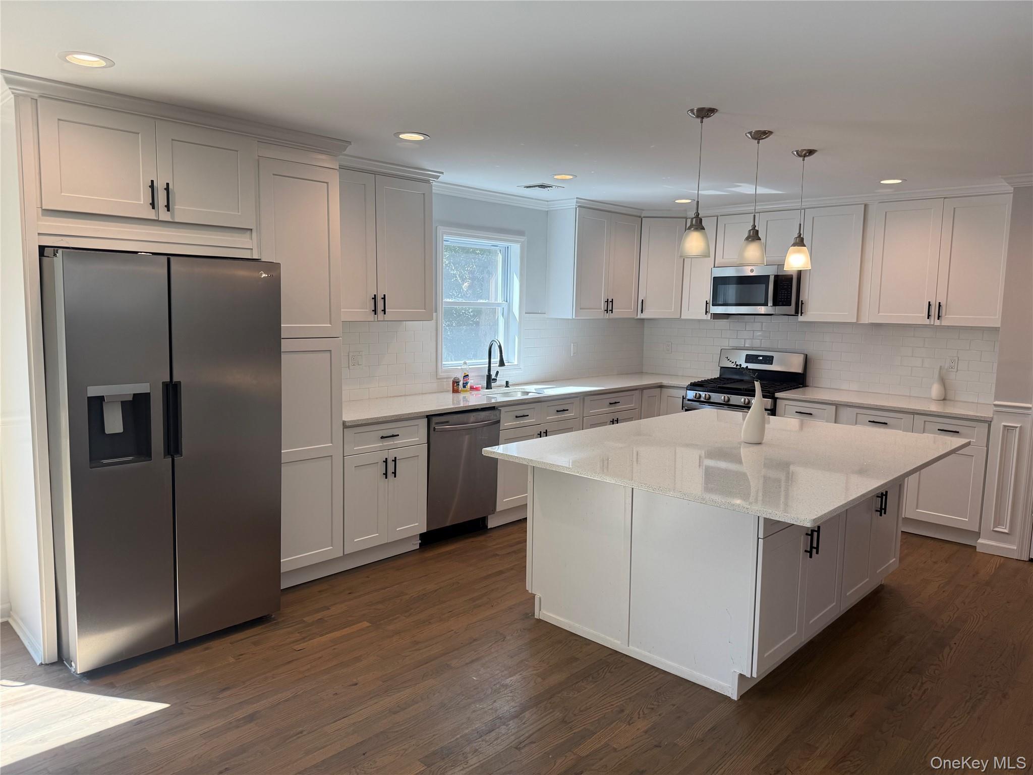 Single Family W Narcissus Road Suffolk County, NY 11951, MLS-1042865-4