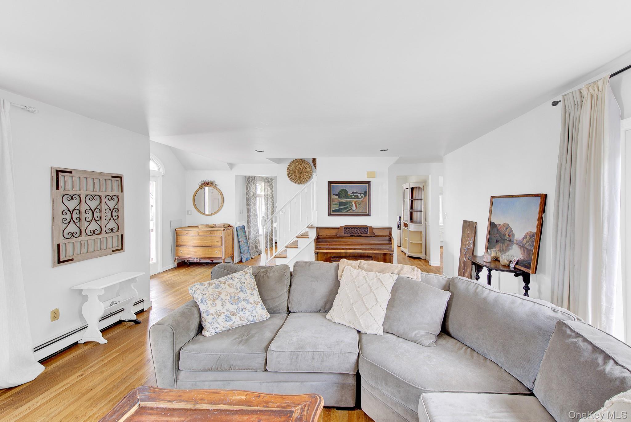 Single Family Cedarhurst Avenue  Nassau County, NY 11569, MLS-1042871-5