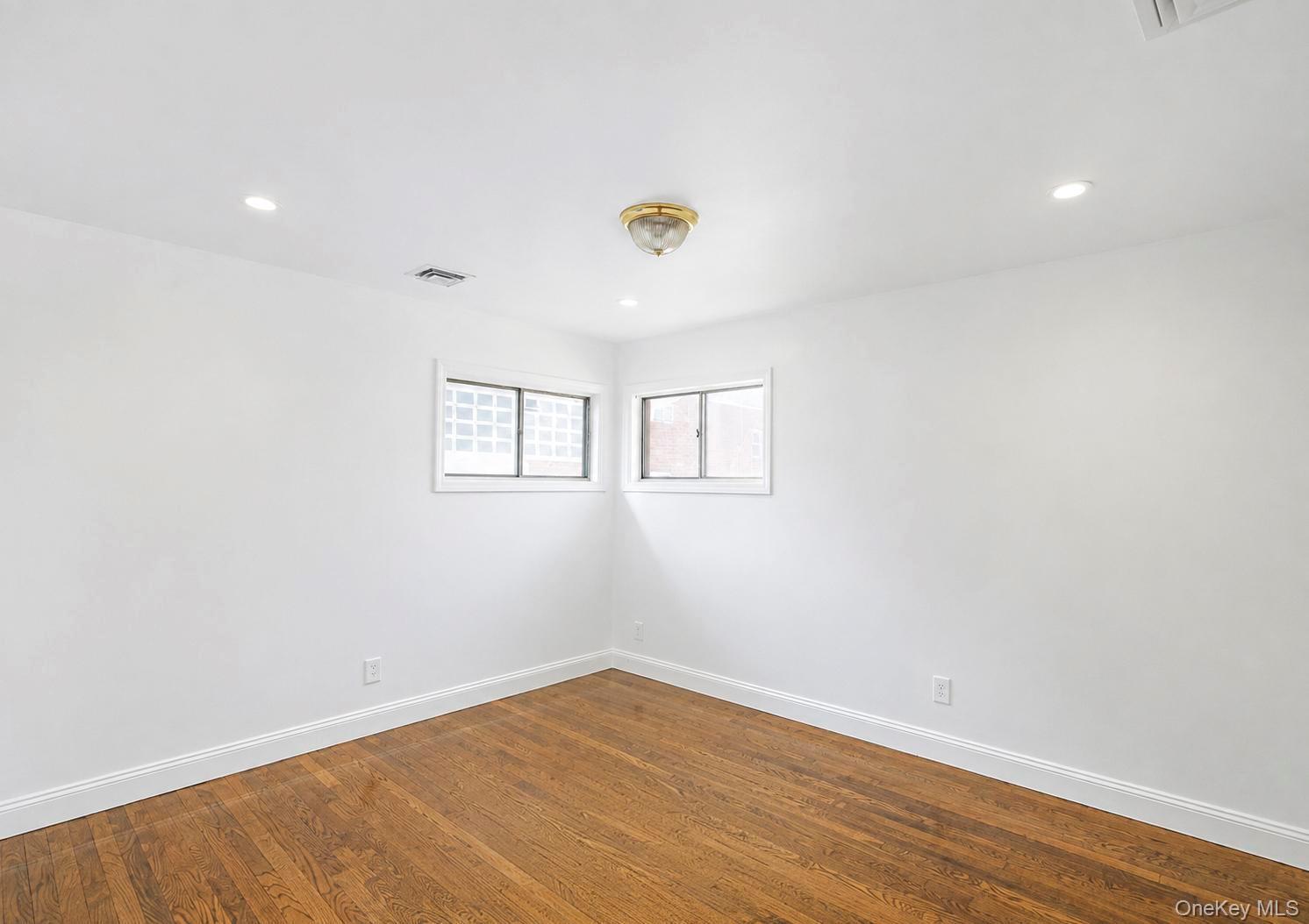Single Family 6th Street Nassau County, NY 11801, MLS-1042884-12