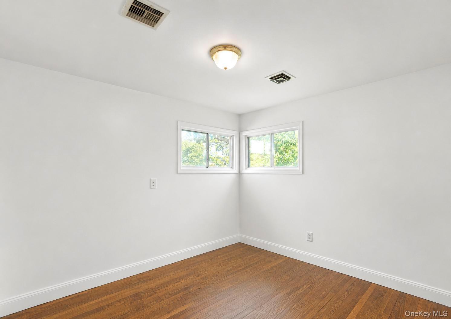 Single Family 6th Street Nassau County, NY 11801, MLS-1042884-13