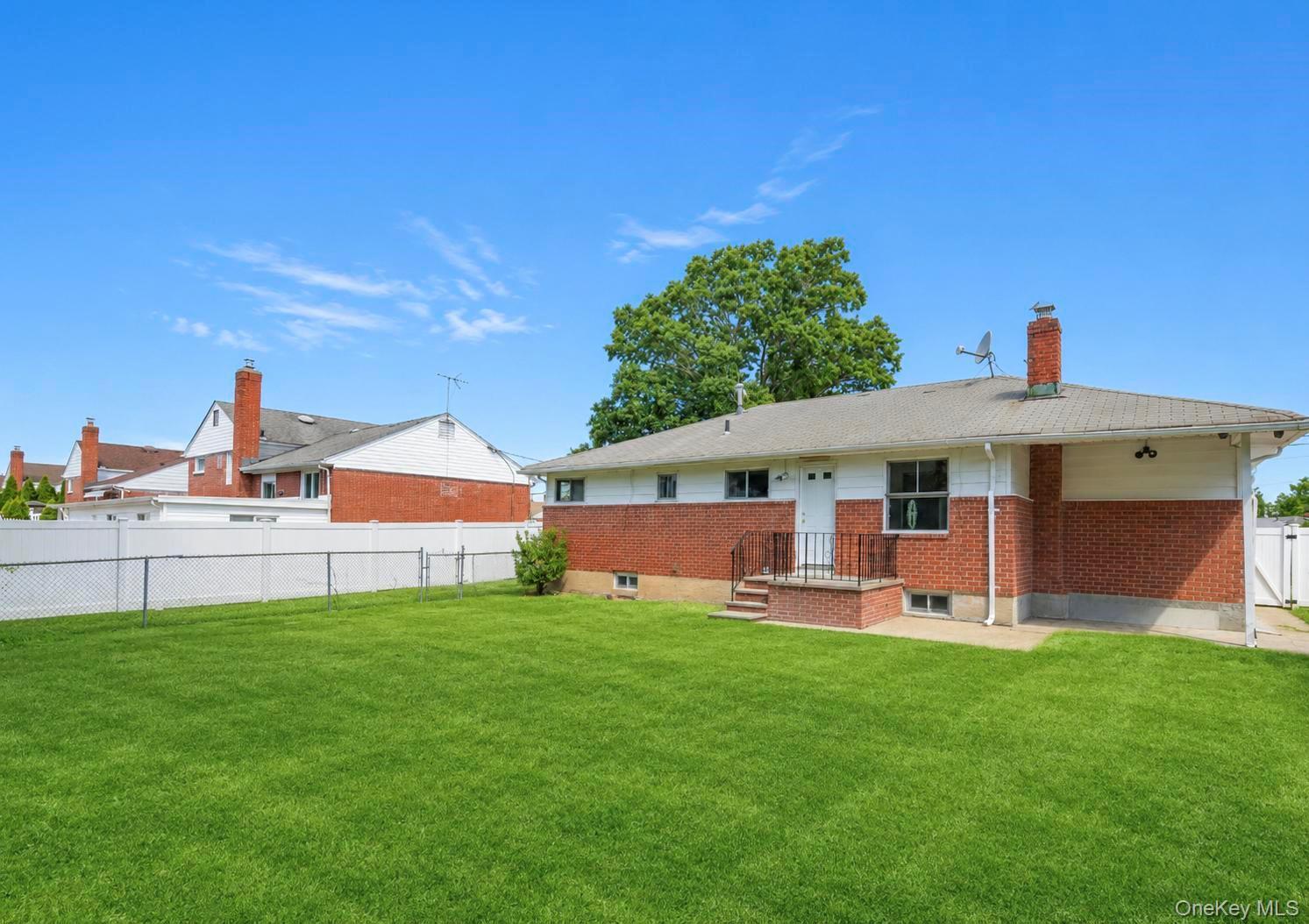 Single Family 6th Street Nassau County, NY 11801, MLS-1042884-20