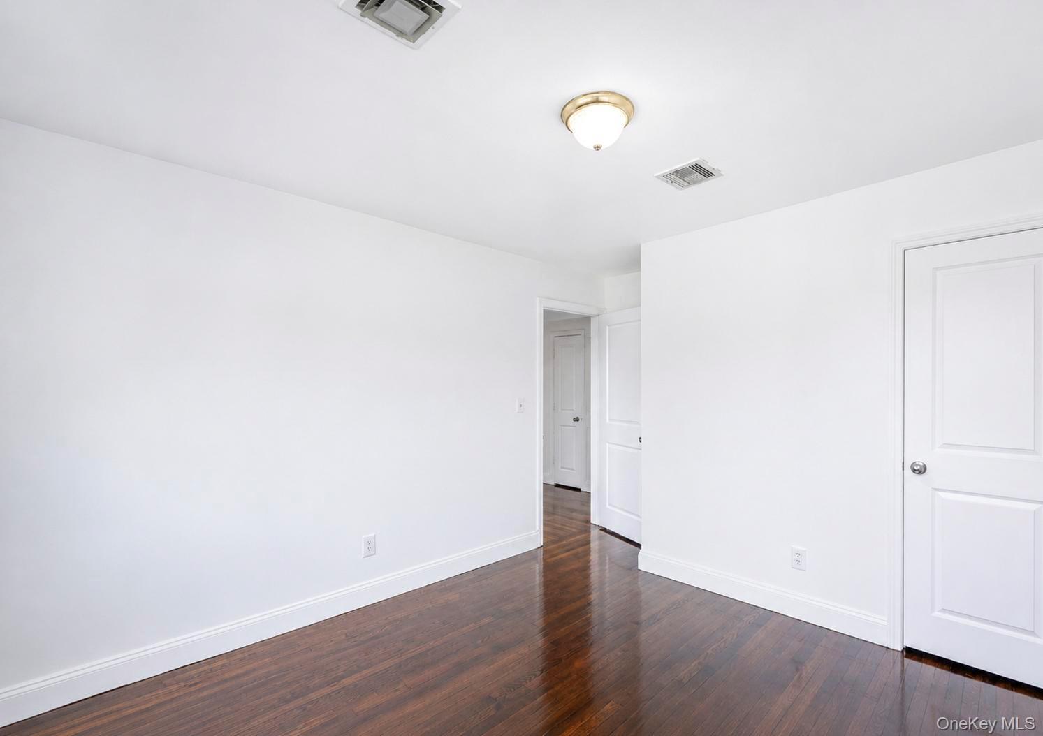 Single Family 6th Street Nassau County, NY 11801, MLS-1042884-9