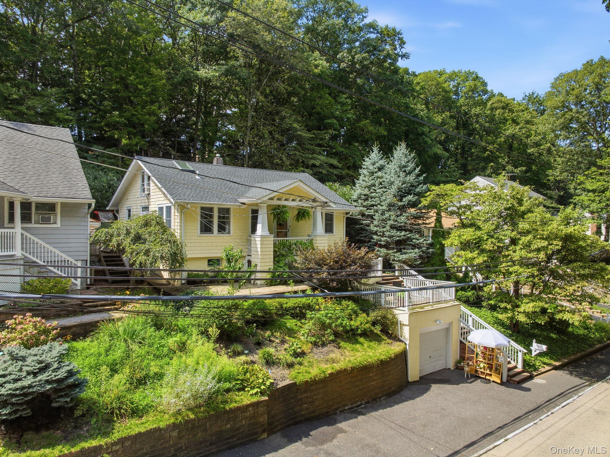 Single Family Norwood Avenue Suffolk County, NY 11768, MLS-1042888-2