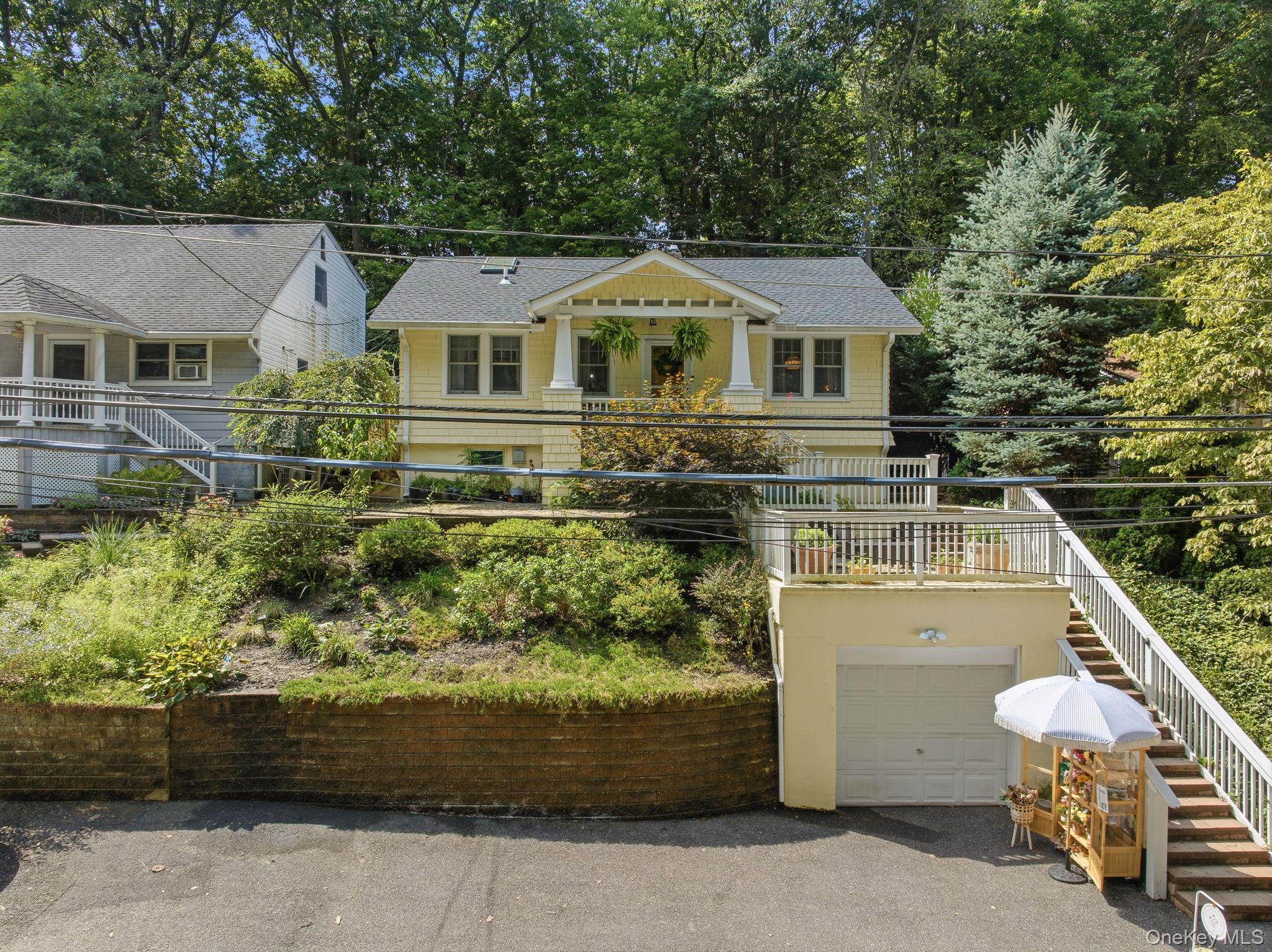 Single Family Norwood Avenue Suffolk County, NY 11768, MLS-1042888-3