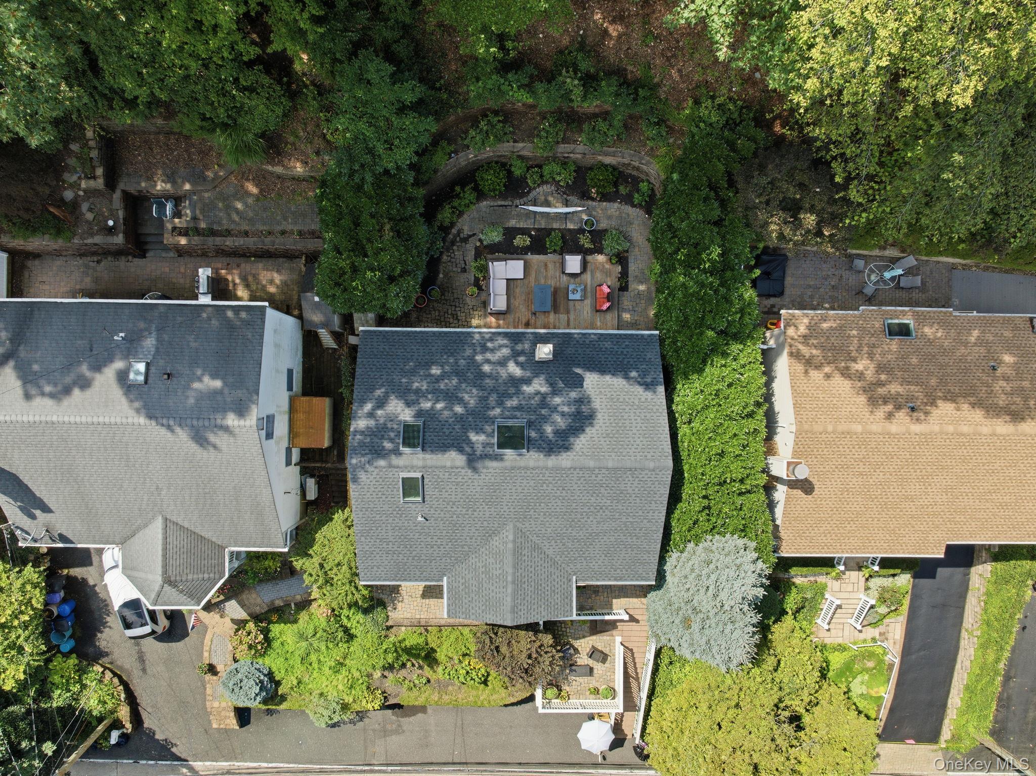 Single Family Norwood Avenue Suffolk County, NY 11768, MLS-1042888-7