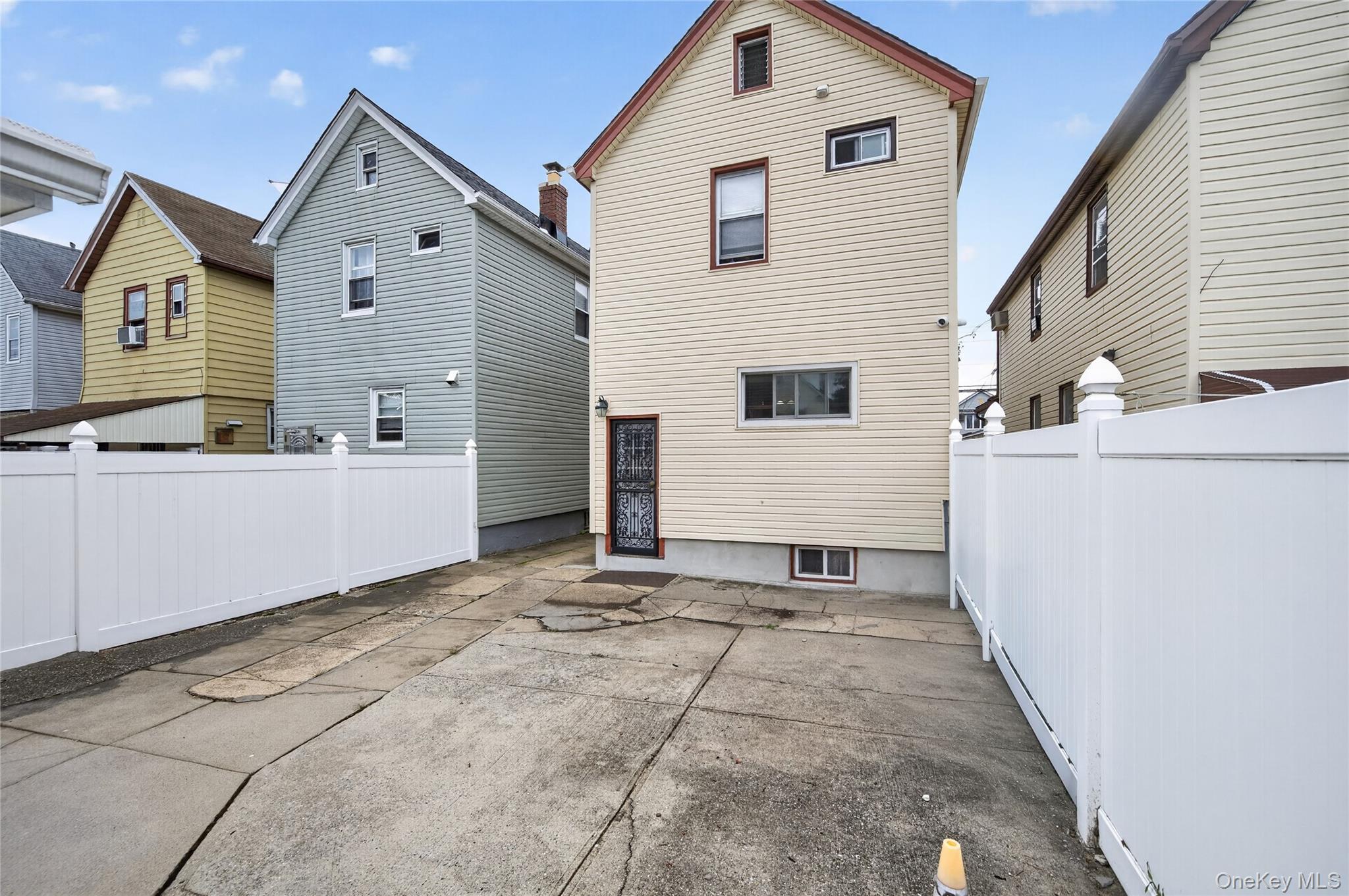 Single Family 219th Street  Queens, NY 11427, MLS-1042890-17
