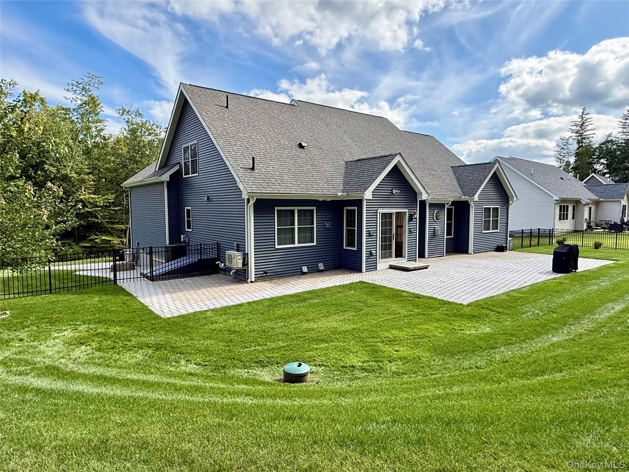 Single Family Lexington Lane Out Of Area, NY 18610, MLS-1042892-17