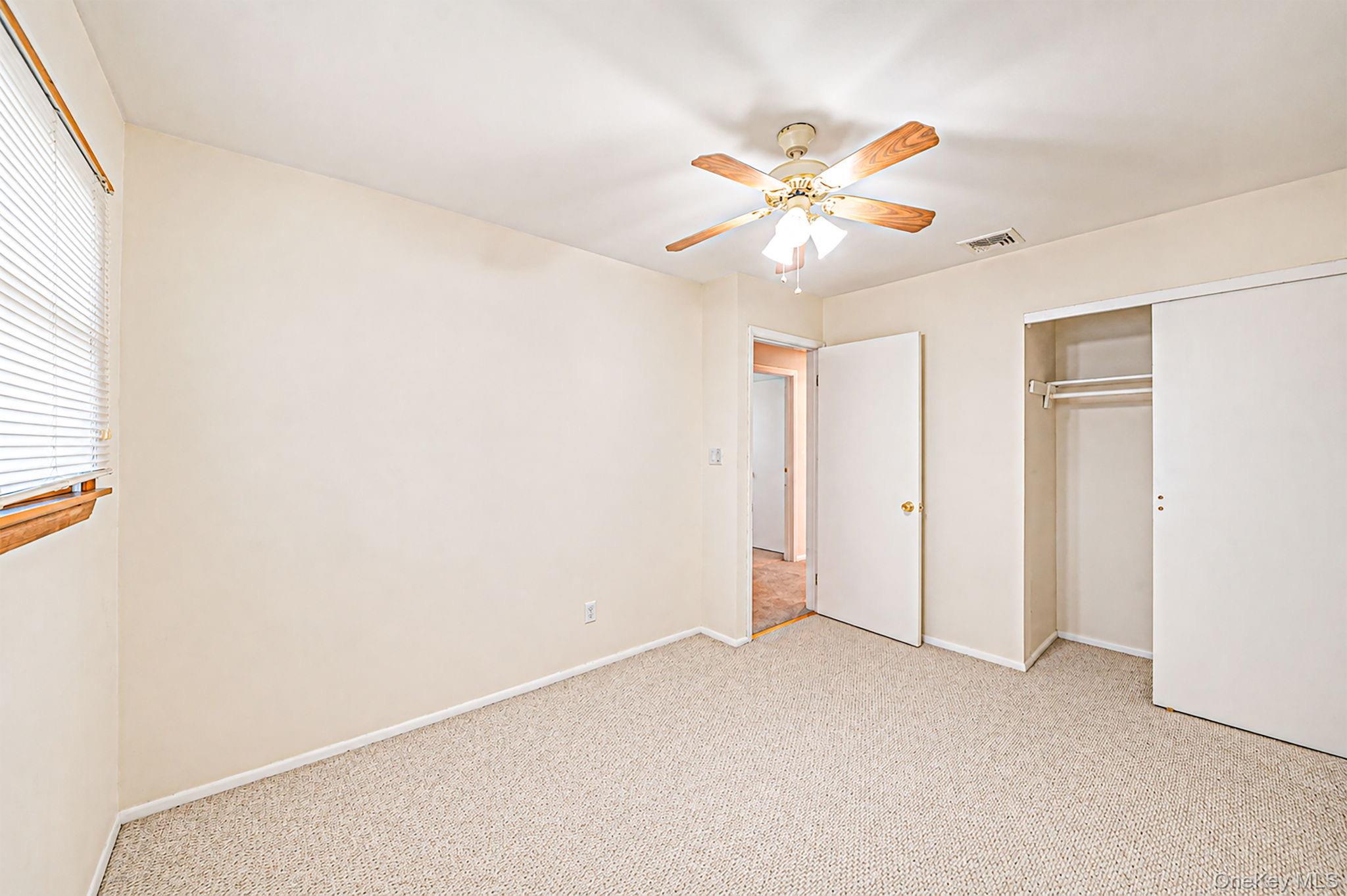 Single Family Hawkins Road Suffolk County, NY 11784, MLS-1042902-11