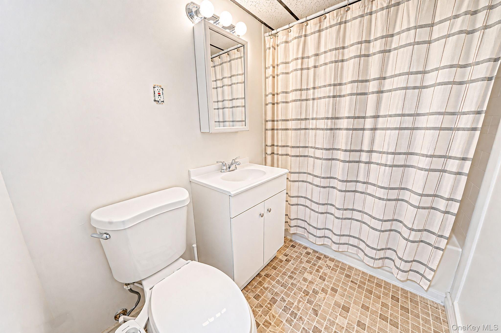 Single Family Hawkins Road Suffolk County, NY 11784, MLS-1042902-20