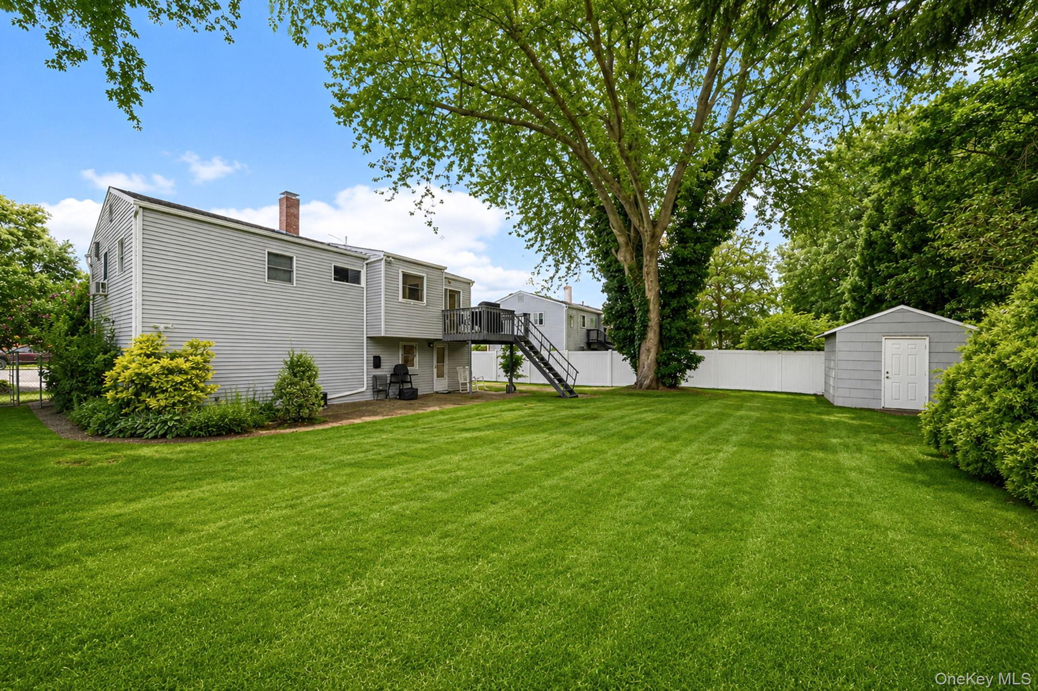 Single Family Hawkins Road Suffolk County, NY 11784, MLS-1042902-23