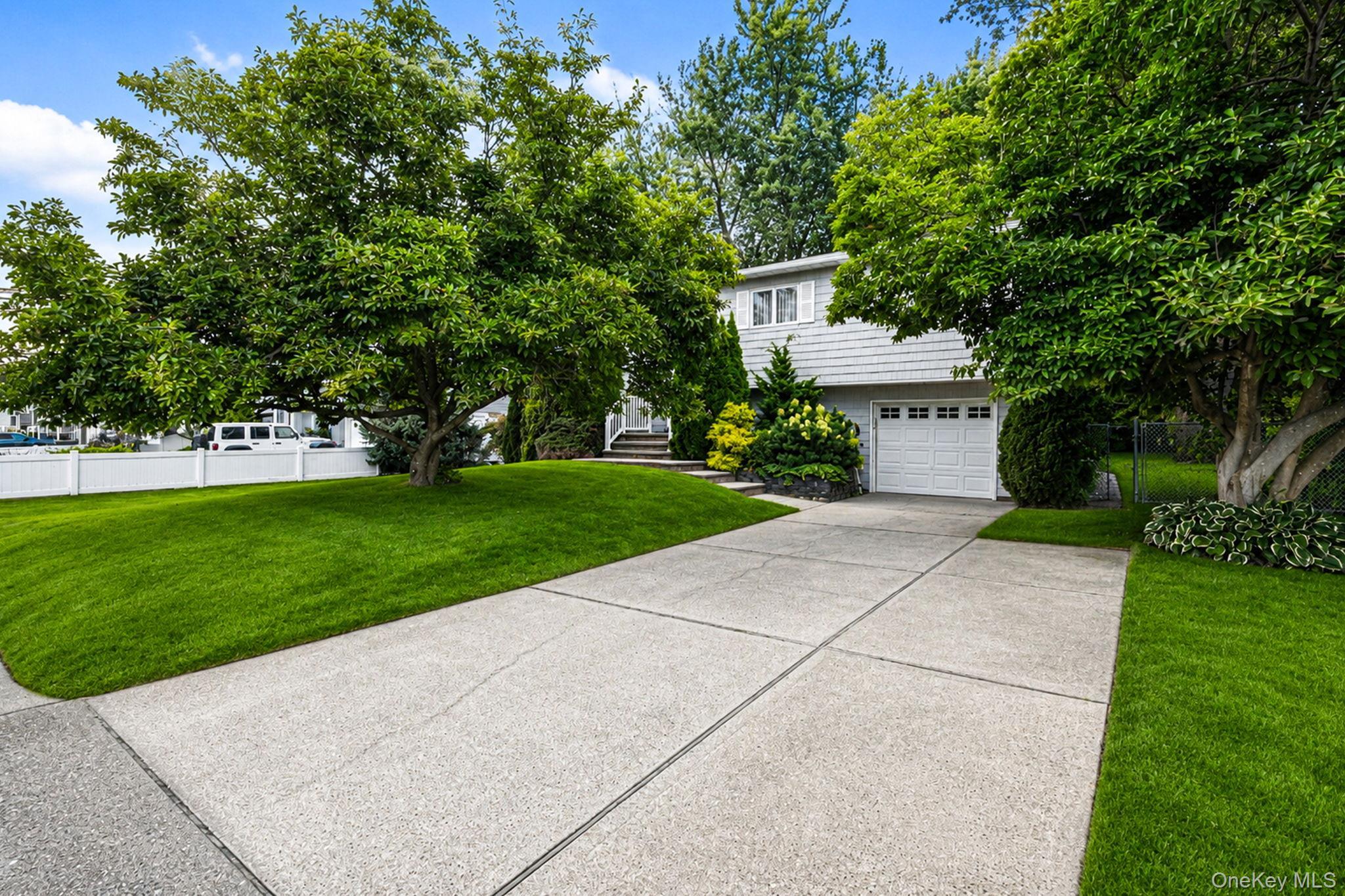 Single Family Hawkins Road Suffolk County, NY 11784, MLS-1042902-3