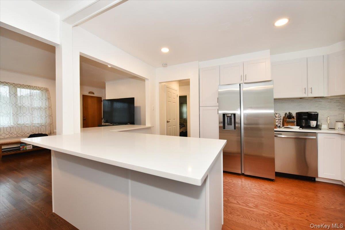 Single Family Jenkins Avenue  Suffolk County, NY 11703, MLS-1042906-13