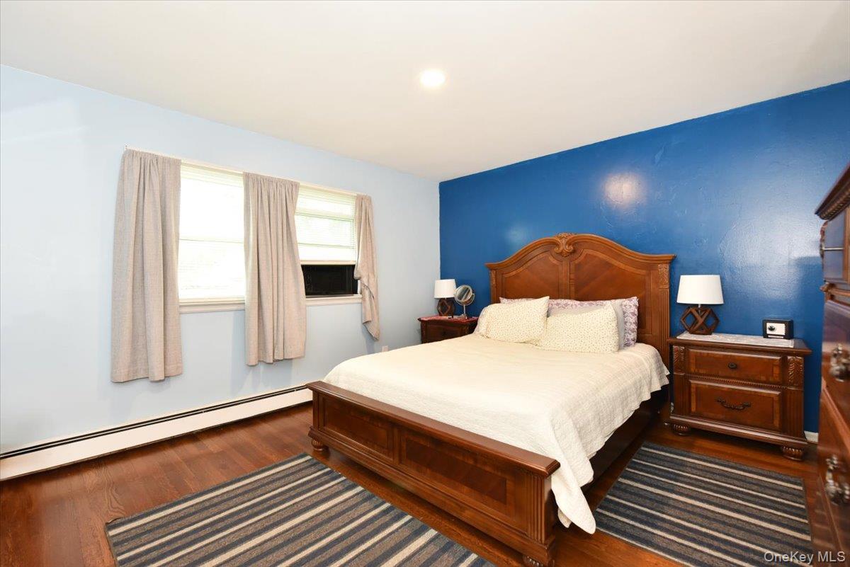 Single Family Jenkins Avenue  Suffolk County, NY 11703, MLS-1042906-16