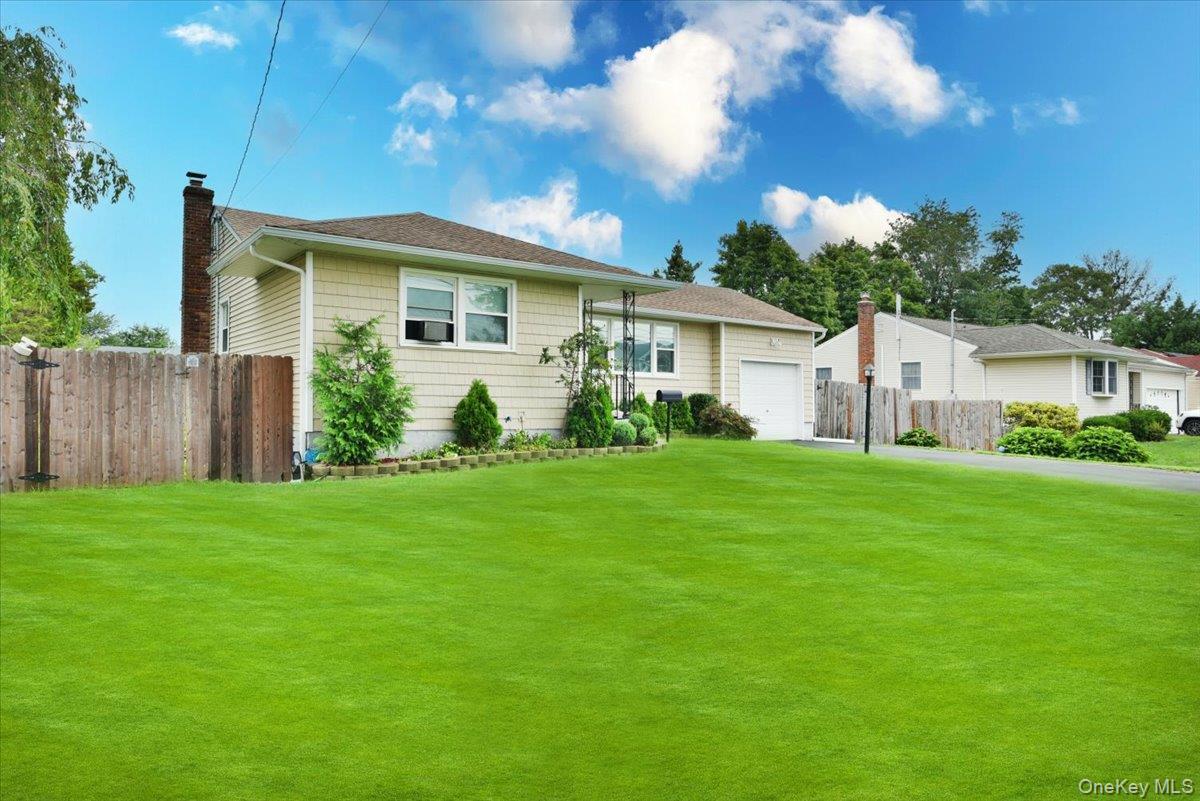 Single Family Jenkins Avenue  Suffolk County, NY 11703, MLS-1042906-3