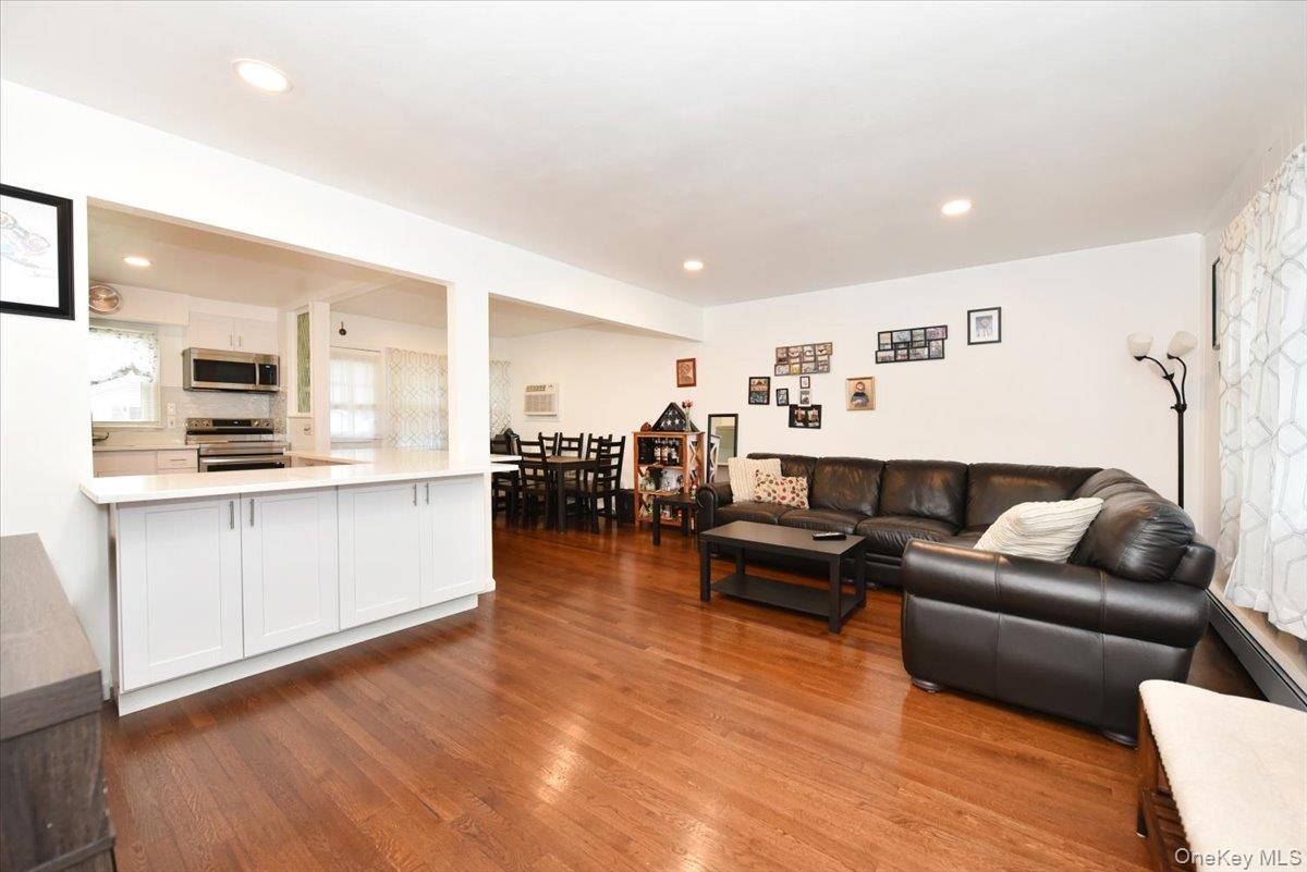 Single Family Jenkins Avenue  Suffolk County, NY 11703, MLS-1042906-8