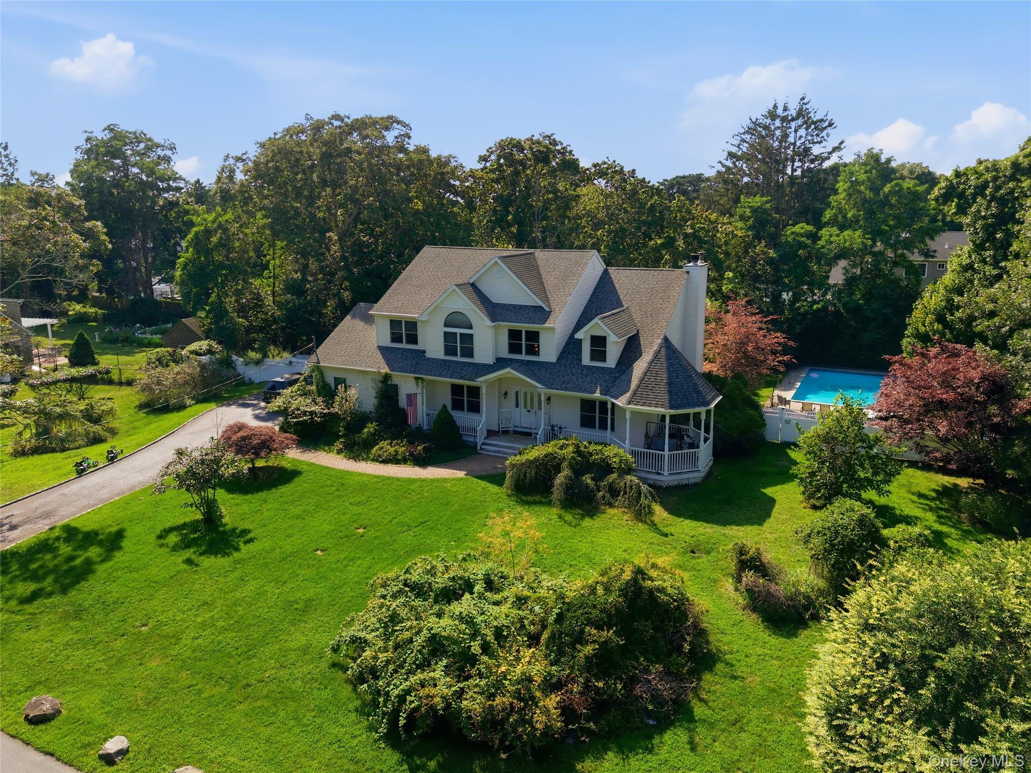 Single Family Melrose Parkway Suffolk County, NY 11772, MLS-1042925-31