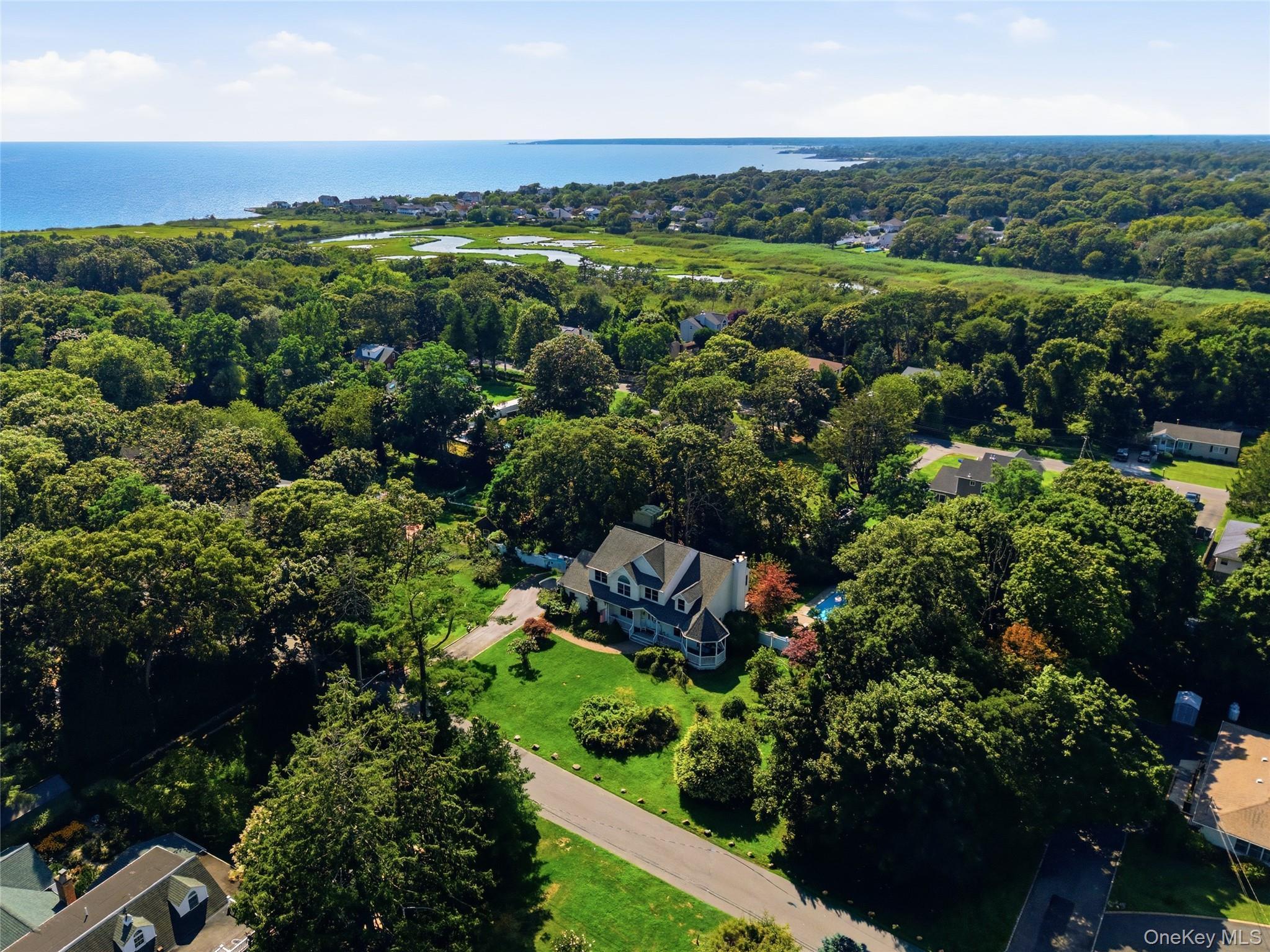 Single Family Melrose Parkway Suffolk County, NY 11772, MLS-1042925-38