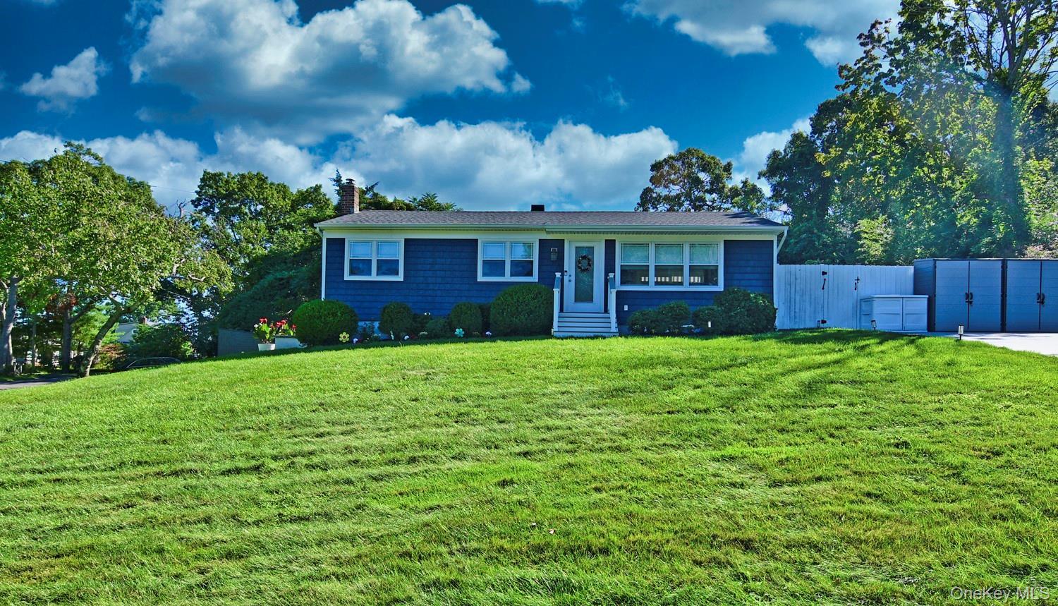 Single Family Kathy Street Suffolk County, NY 11946, MLS-1042932-2