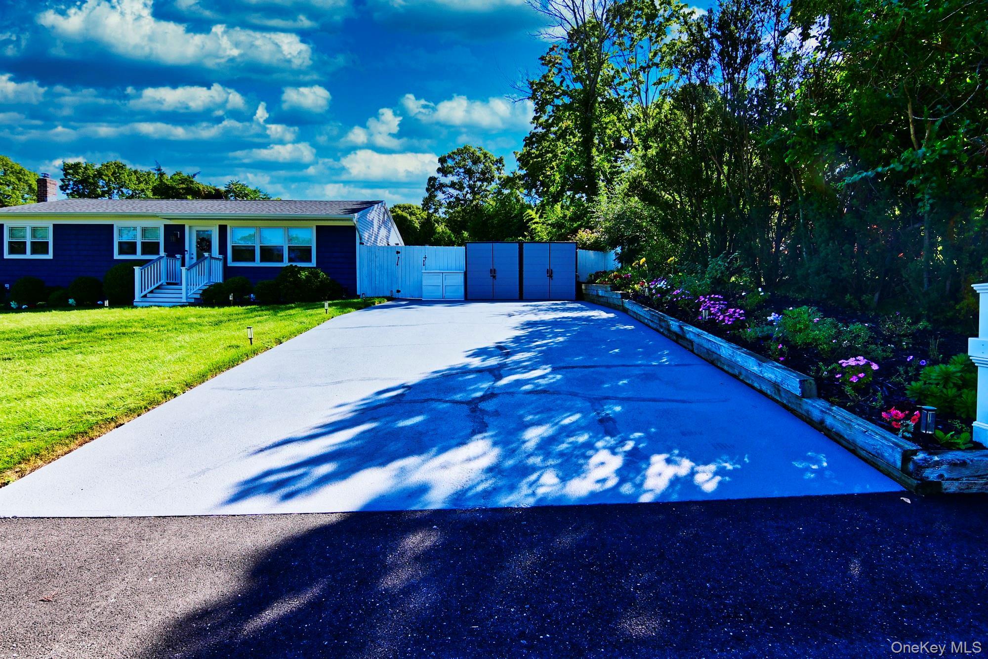 Single Family Kathy Street Suffolk County, NY 11946, MLS-1042932-5