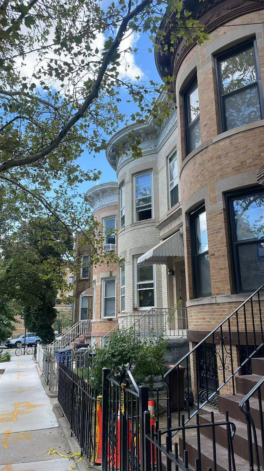 Single Family 69th Avenue Queens, NY 11385, MLS-1042945-2