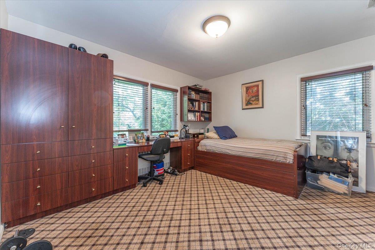 Single Family Woodmere Boulevard  Nassau County, NY 11598, MLS-1042971-19