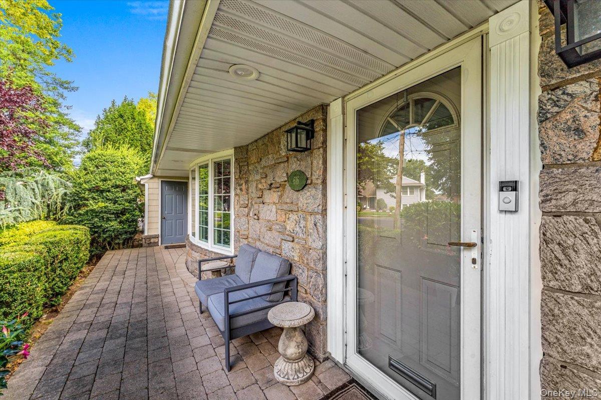Single Family Woodmere Boulevard  Nassau County, NY 11598, MLS-1042971-2