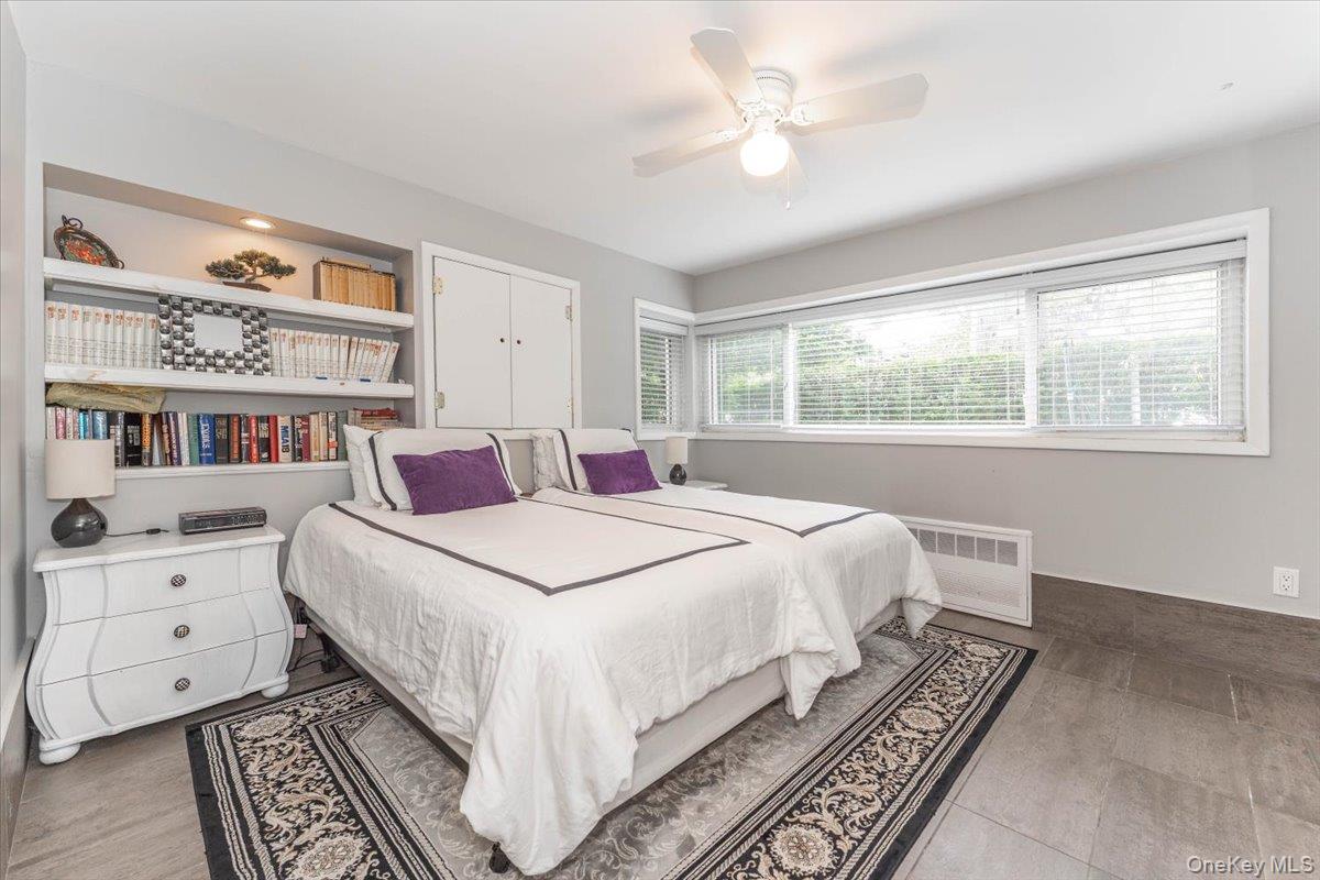Single Family Woodmere Boulevard  Nassau County, NY 11598, MLS-1042971-23