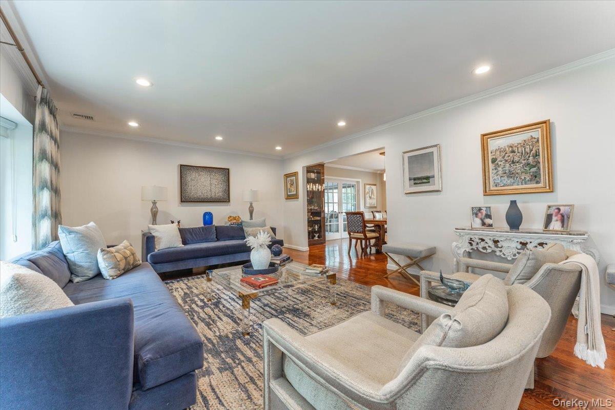 Single Family Woodmere Boulevard  Nassau County, NY 11598, MLS-1042971-6