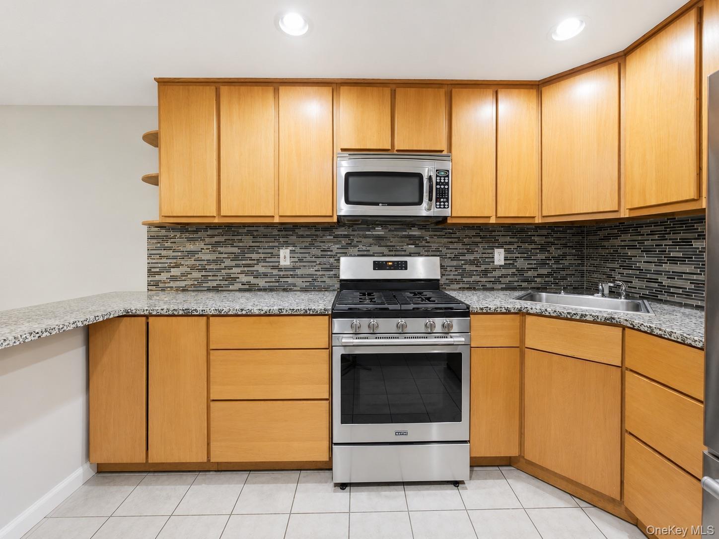 Single Family Brooklyn Avenue Brooklyn, NY 11213, MLS-1042989-15