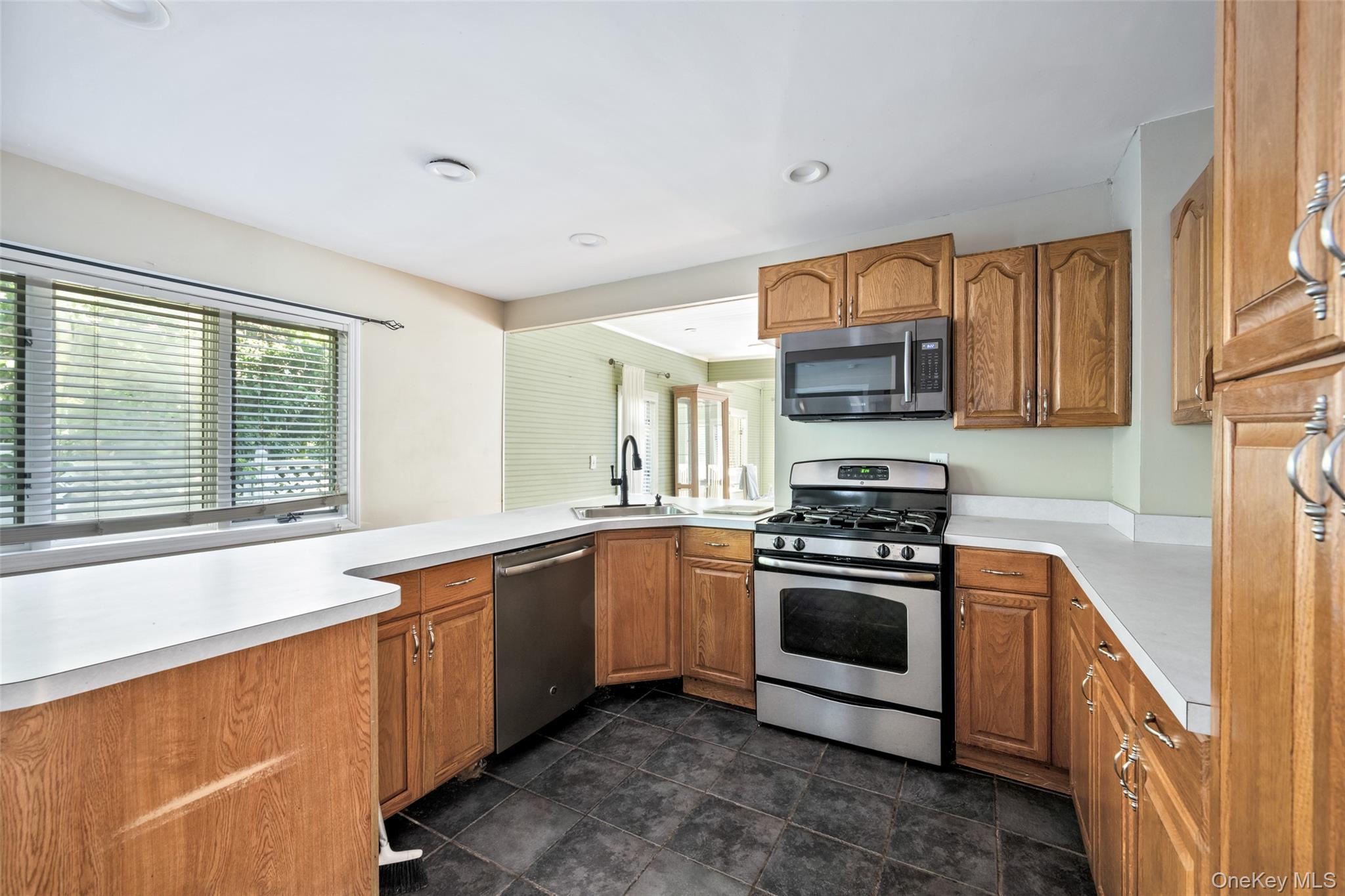 Single Family Watson Street Suffolk County, NY 11730, MLS-1043003-9