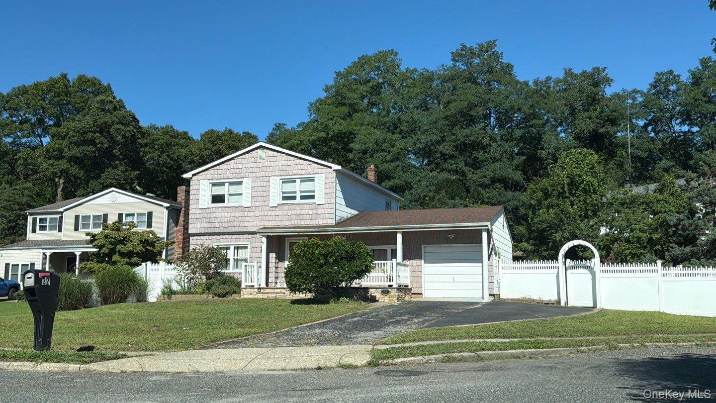 Single Family Sylvia Circle  Suffolk County, NY 11741, MLS-1043004-3