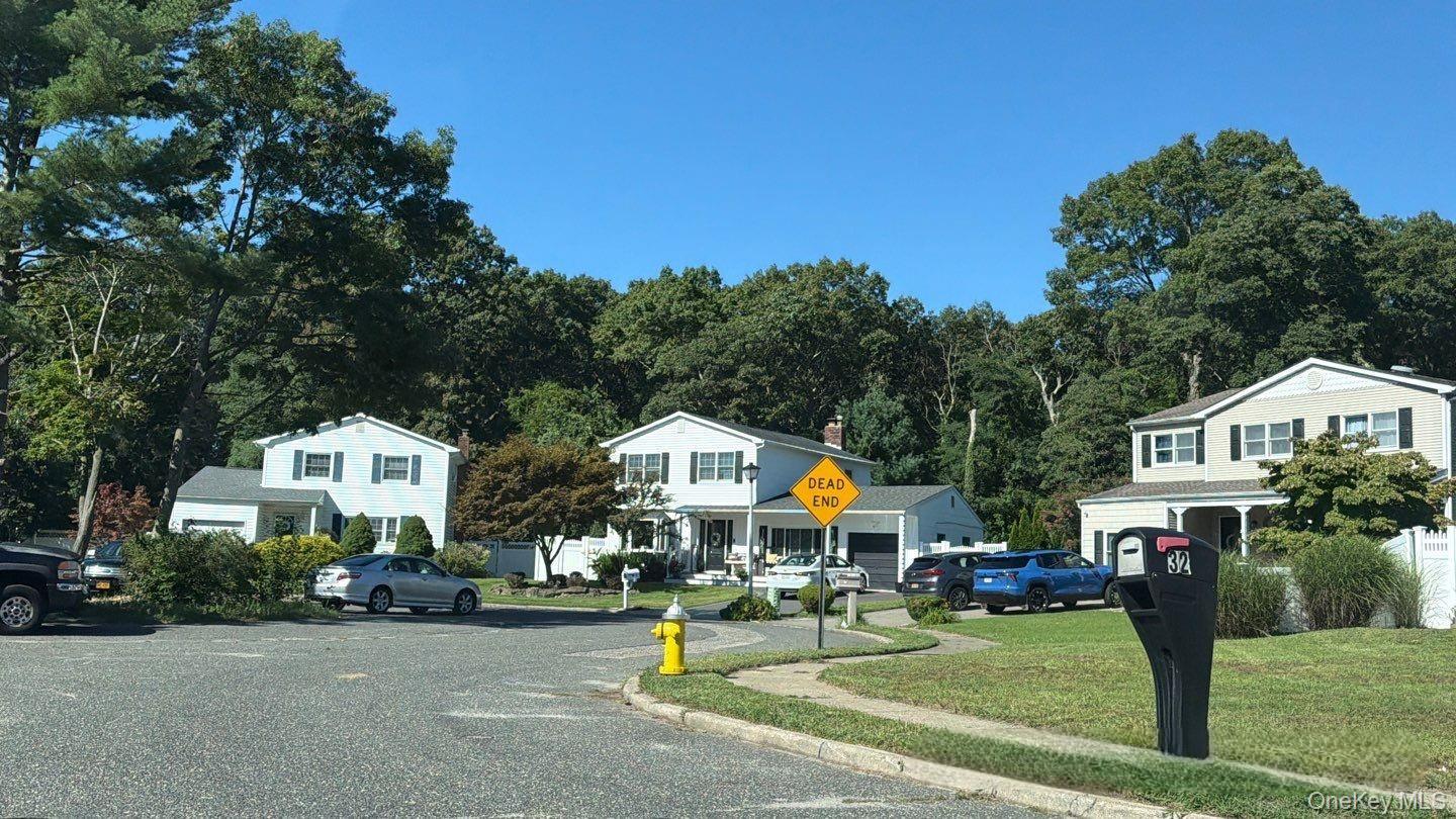 Single Family Sylvia Circle  Suffolk County, NY 11741, MLS-1043004-4