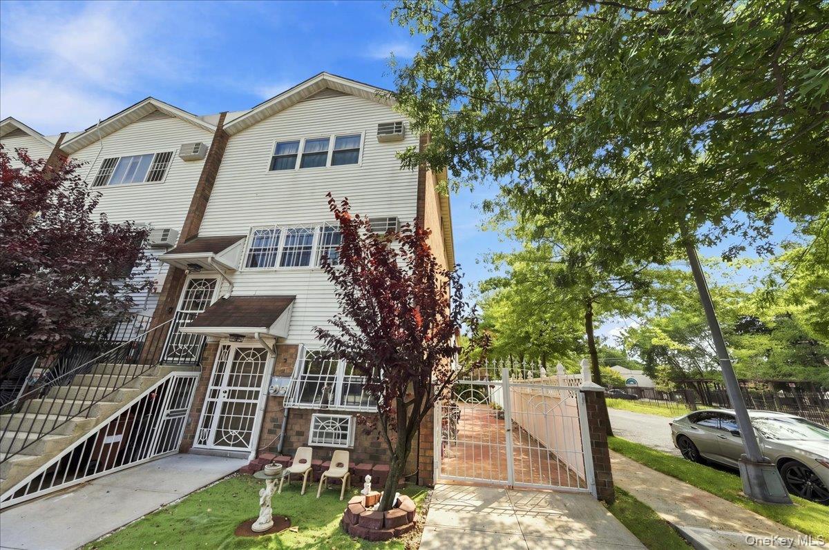 Single Family Stanton Court  Bronx, NY 10473, MLS-1043018-2