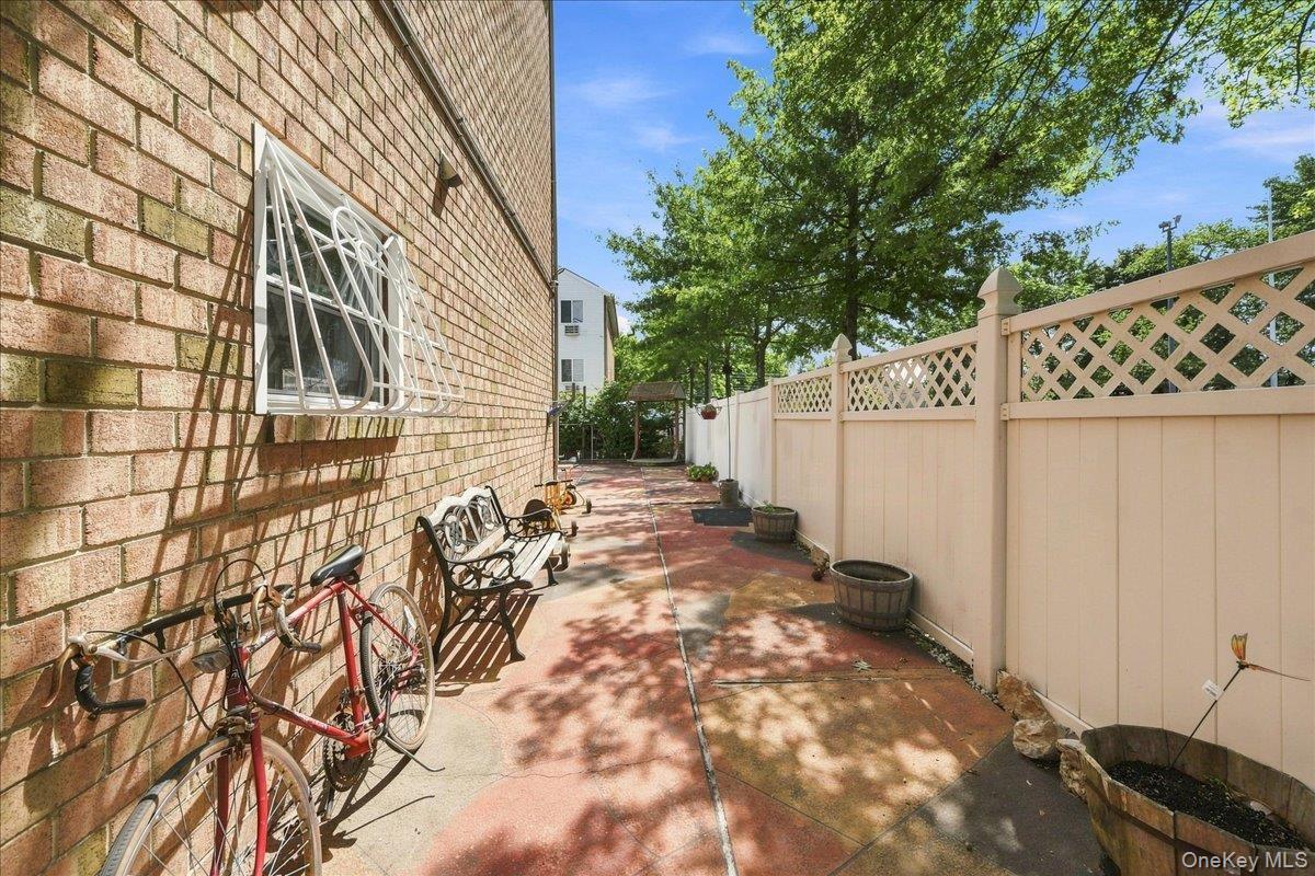 Single Family Stanton Court  Bronx, NY 10473, MLS-1043018-33