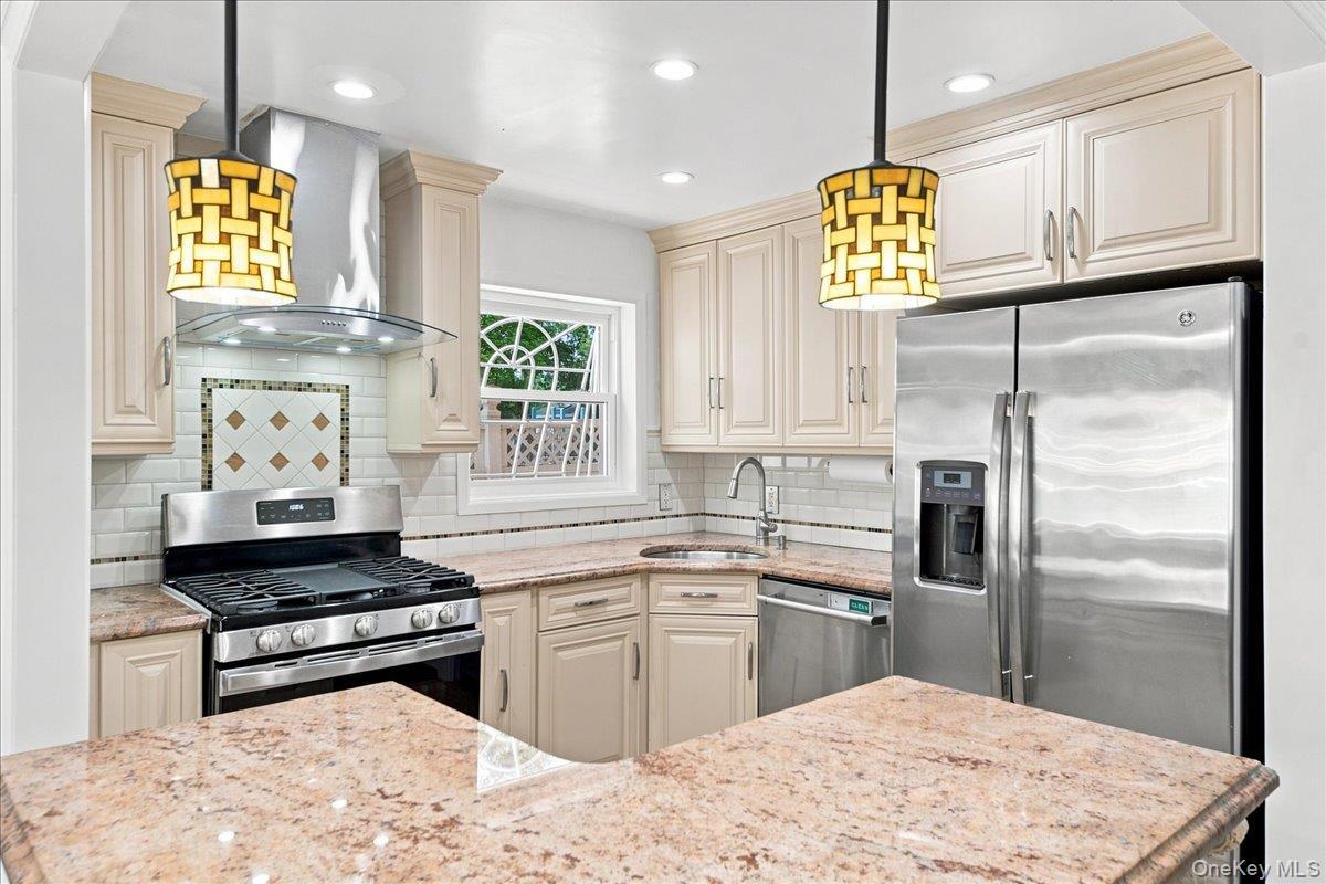 Single Family Stanton Court  Bronx, NY 10473, MLS-1043018-9