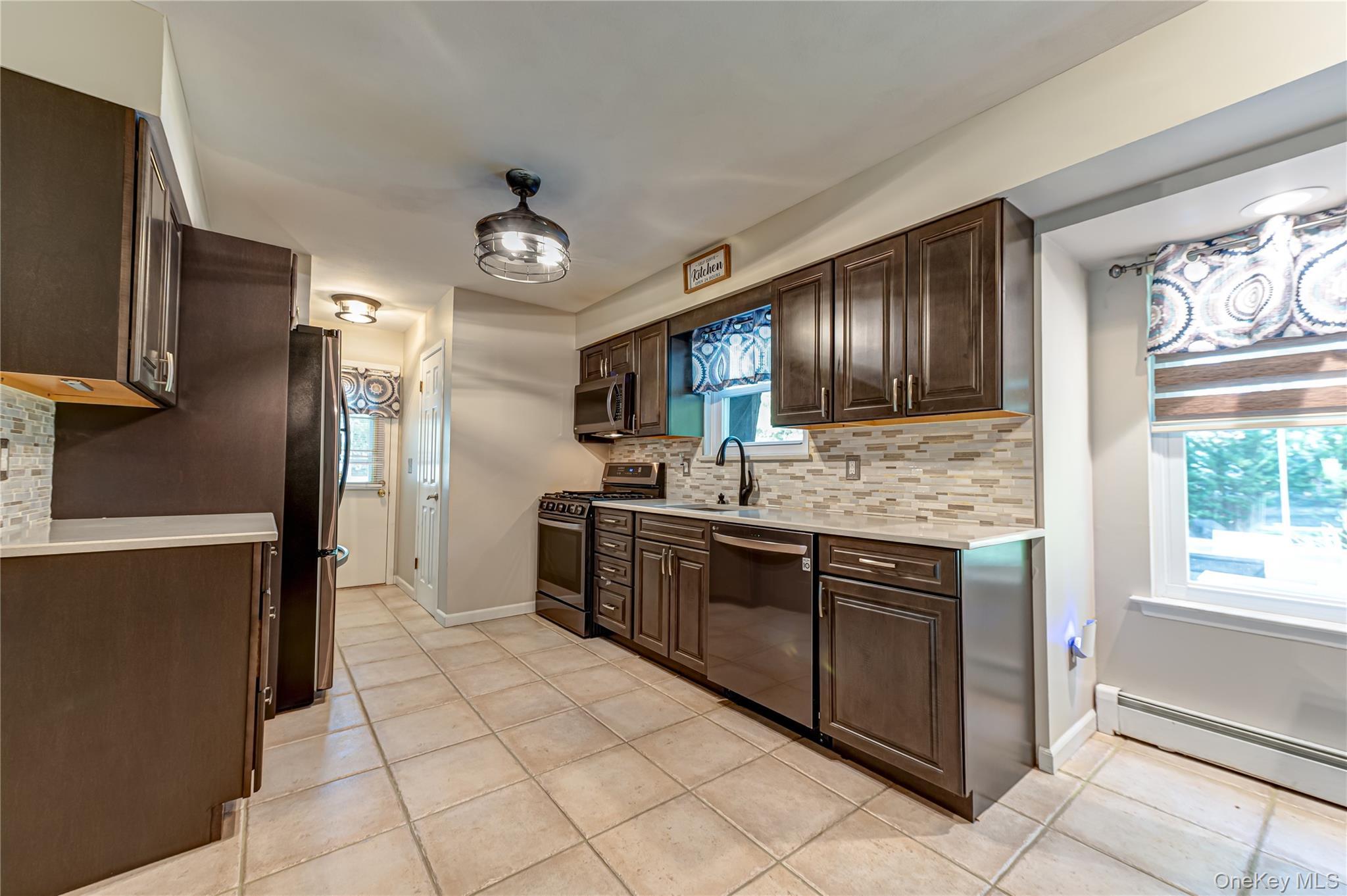 Single Family Golf Club Circle Suffolk County, NY 11949, MLS-1043023-11