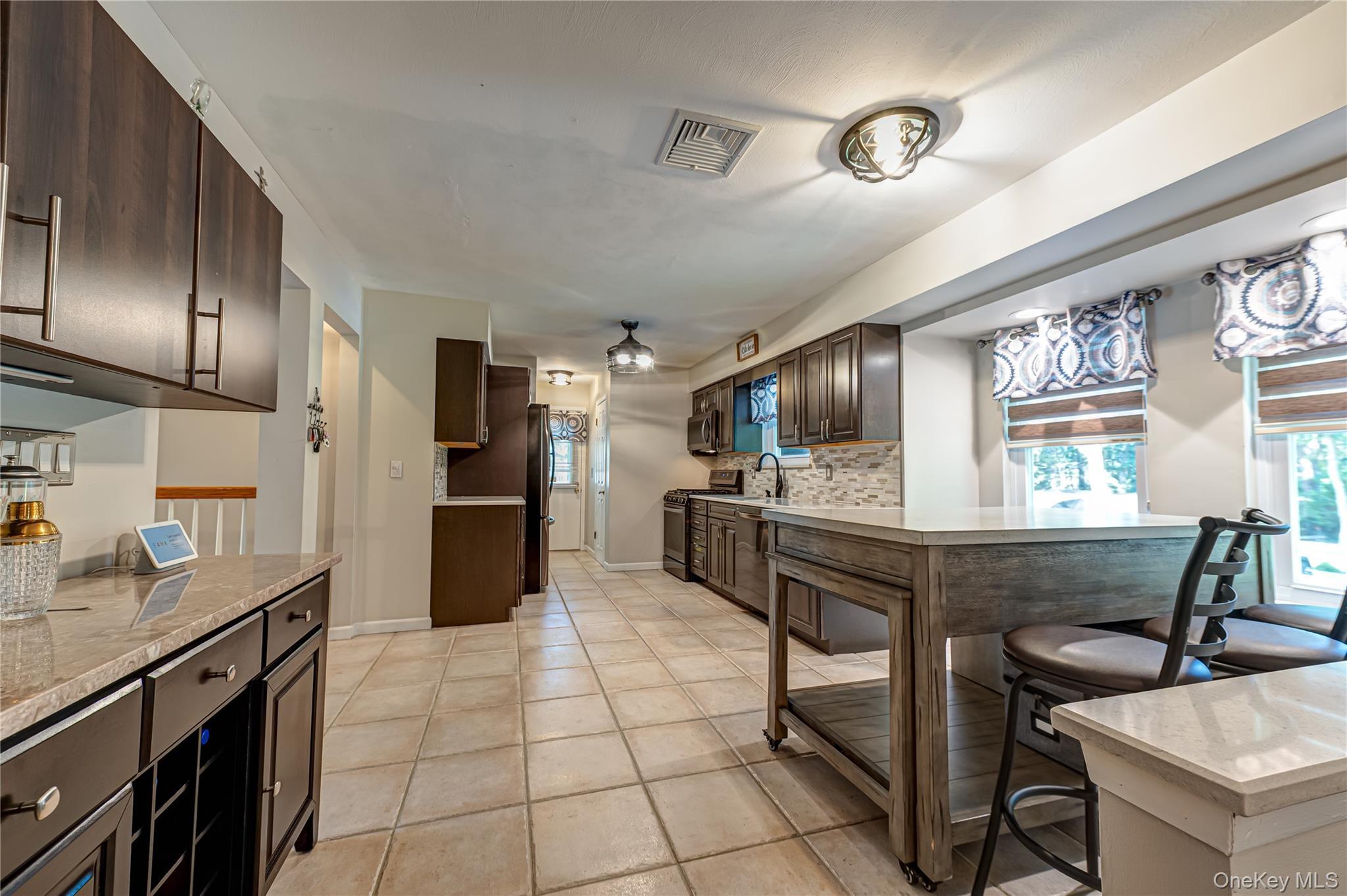 Single Family Golf Club Circle Suffolk County, NY 11949, MLS-1043023-8