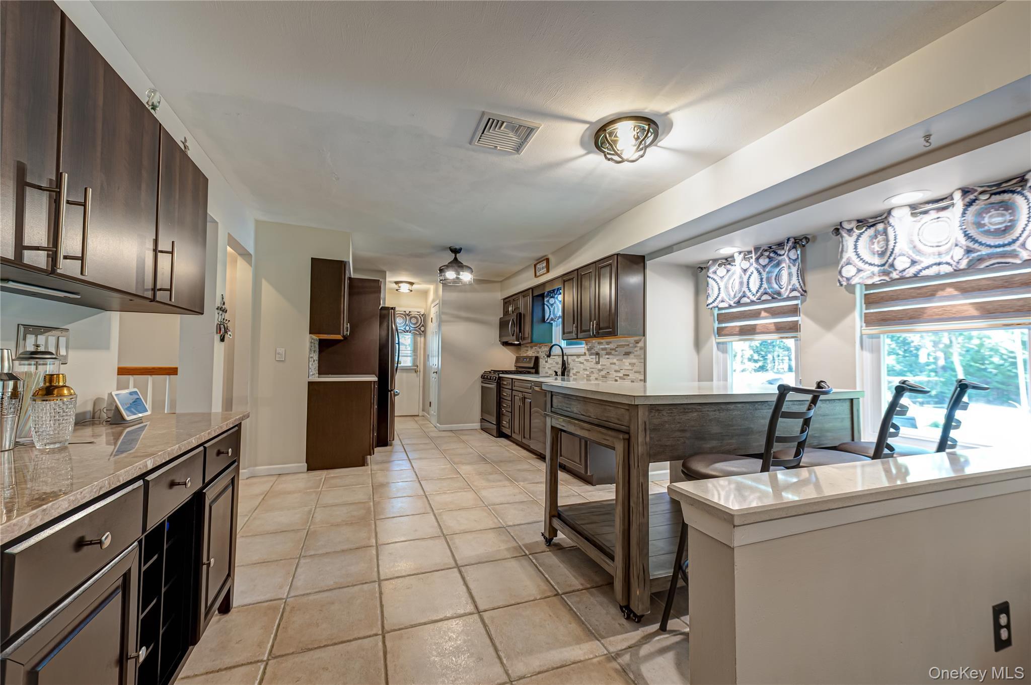 Single Family Golf Club Circle Suffolk County, NY 11949, MLS-1043023-9