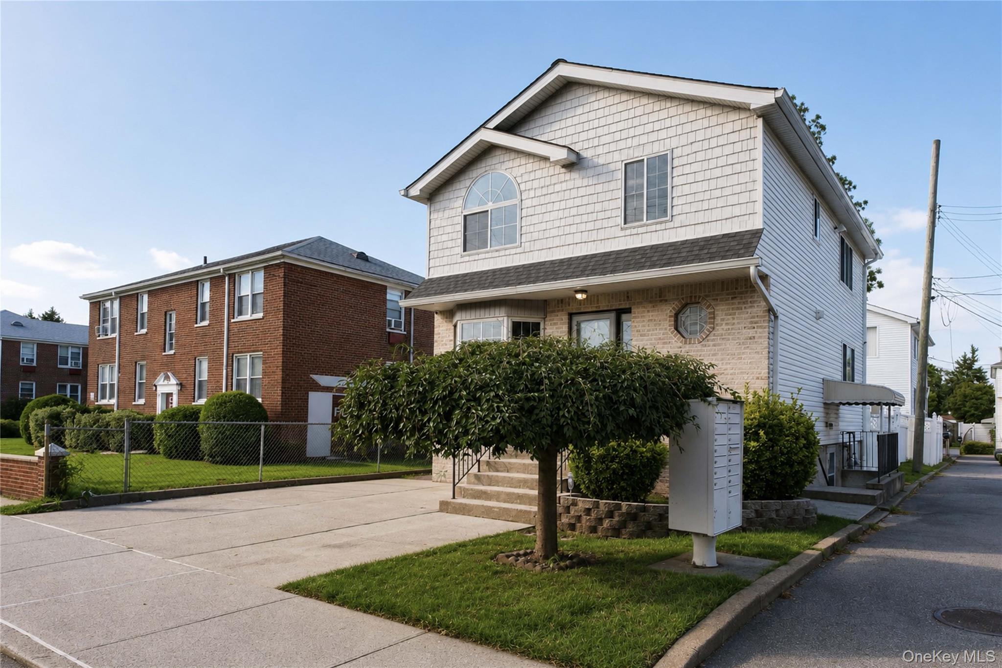 Single Family Rachel Court Staten Island, NY 10310, MLS-1043027-2